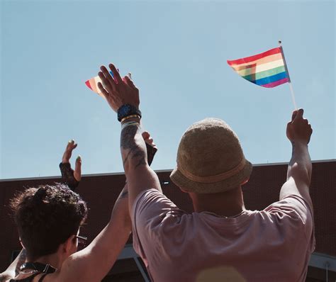 incontri gay mirandola|Chatta e fissa appuntamenti con uomini gay, bisessuali,